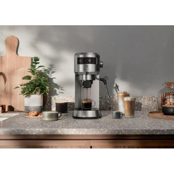 Кавоварка ріжкова Electrolux Explore 6 E6EC1-6ST